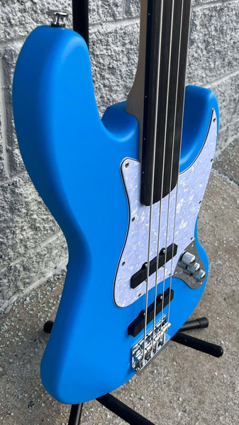 GAMMA Custom JF25-01, Fretless Beta Model, Retro Sonic Blue