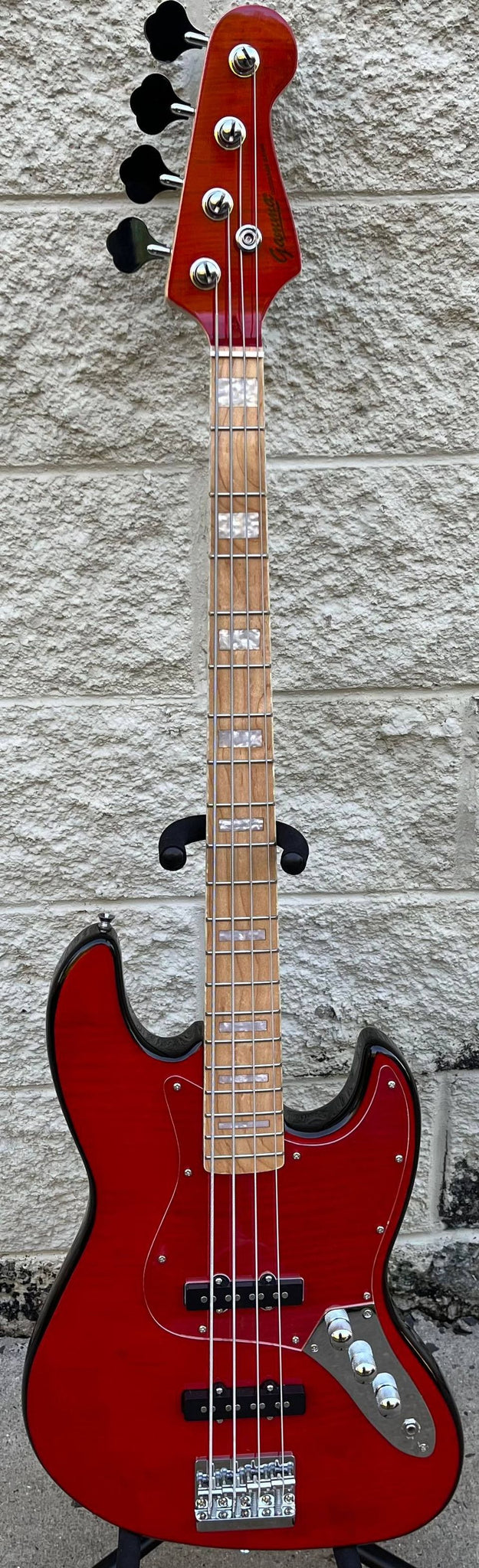 GAMMA Custom J22-02, Beta Model, Quilted Flame Red